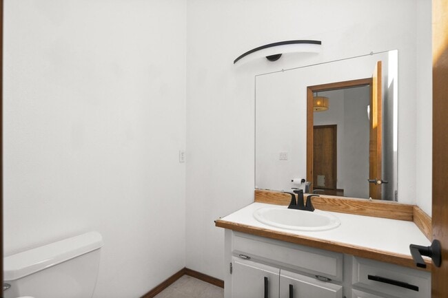 Building Photo - 3 Bedroom, 2.5 Bathroom Home Nestled in the Heart of Picks Landing Neighborhood