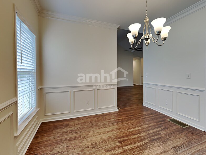 Building Photo - 229 Cinnamon Way