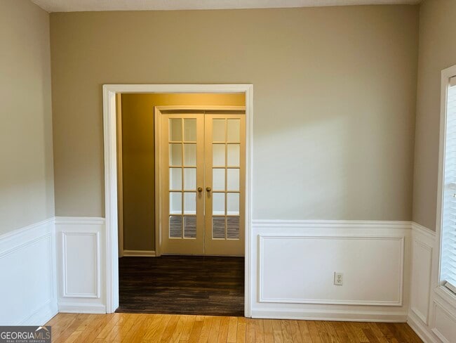 Building Photo - 50 Rock Mill Ct