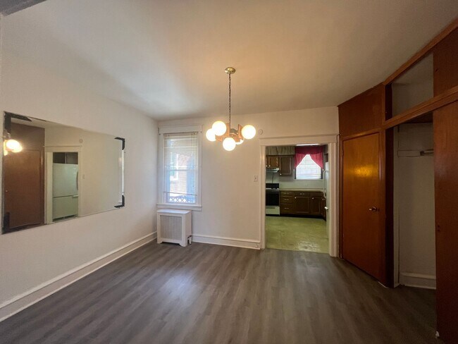 Building Photo - PHA only 3 bedroom, 1 bathroom house