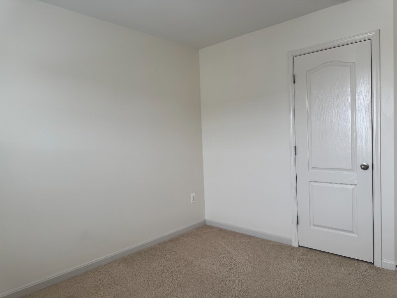 Building Photo - 12944 Yellow Jacket Rd