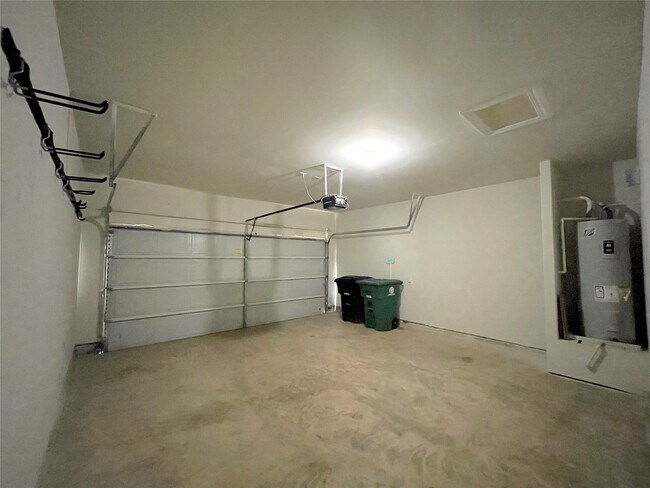 Building Photo - 6714 Dayridge Ln