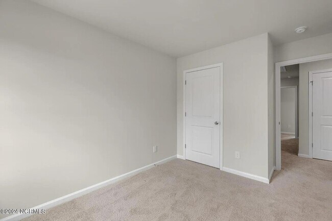 Building Photo - 7787 Pennycress Dr