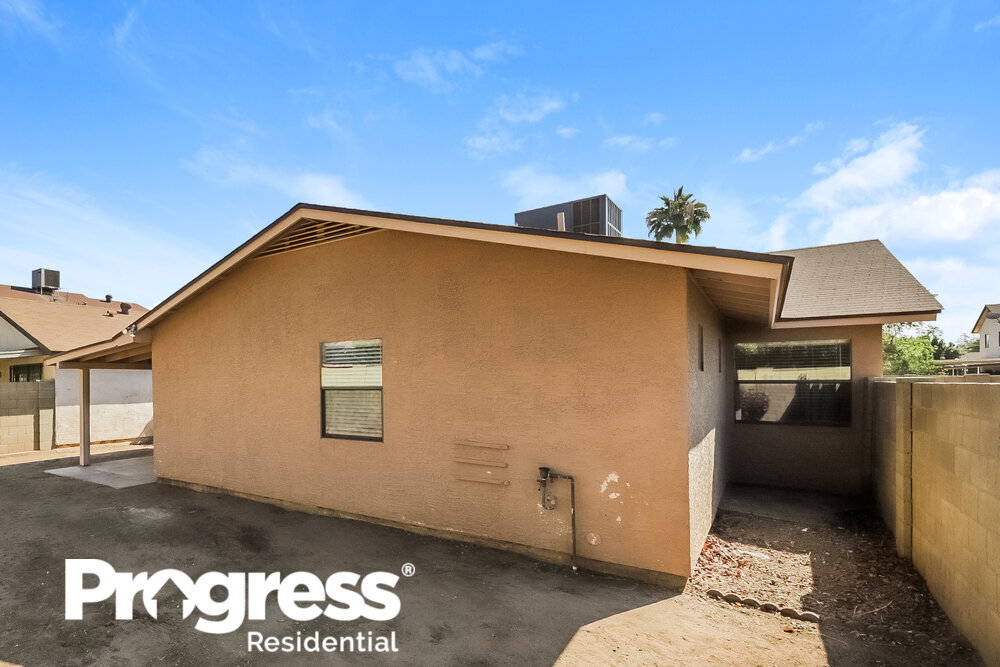 Building Photo - 3814 W Marconi Ave