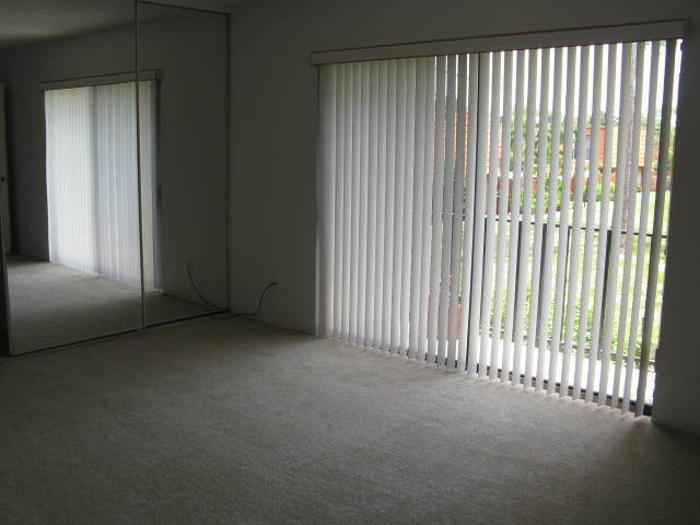 Building Photo - Parkwoods 5576-4