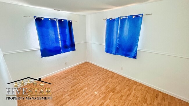 Building Photo - 3311 Camellia Dr