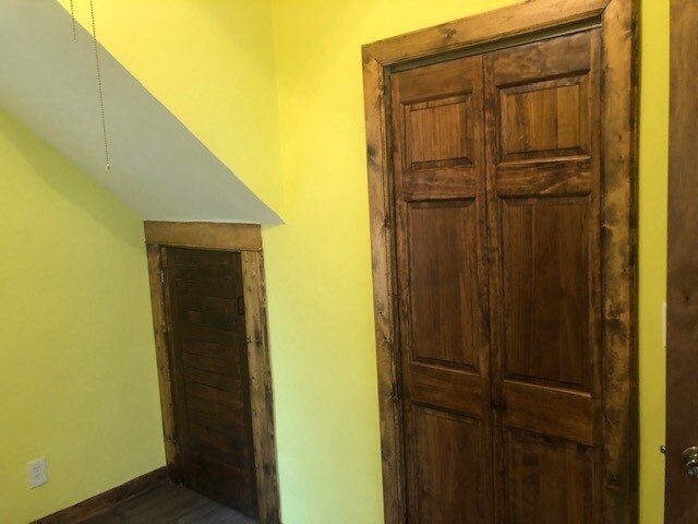 Building Photo - 3713 W Shakespeare Ave