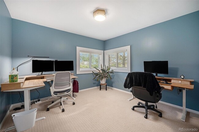 Building Photo - 895 Vance St