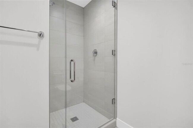 Building Photo - 275 1st Ave S