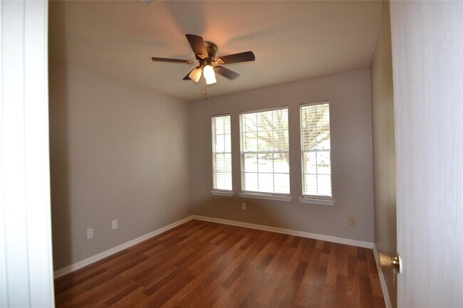 Building Photo - 5126 Riverwood Dr