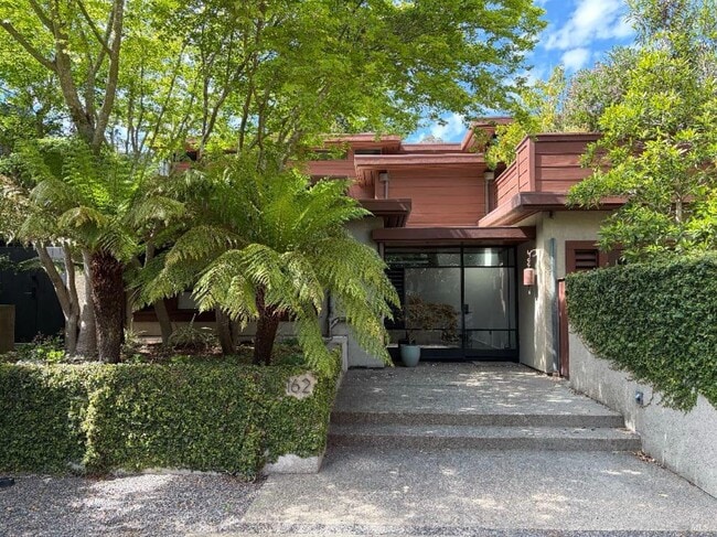 Building Photo - 162 Throckmorton Ave