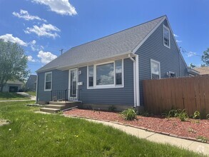 Building Photo - 2220 Haven Ct SW