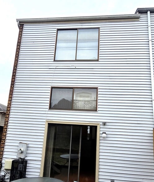 backyard - 2033 N Cameron St