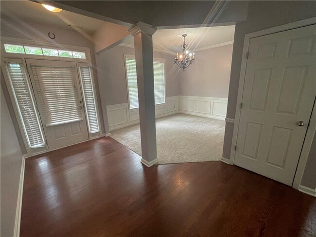 Building Photo - 1720 Rutland Pass Dr SE
