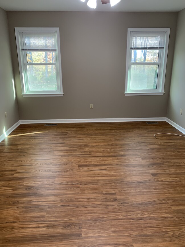 Bedroom - 259 E Center St