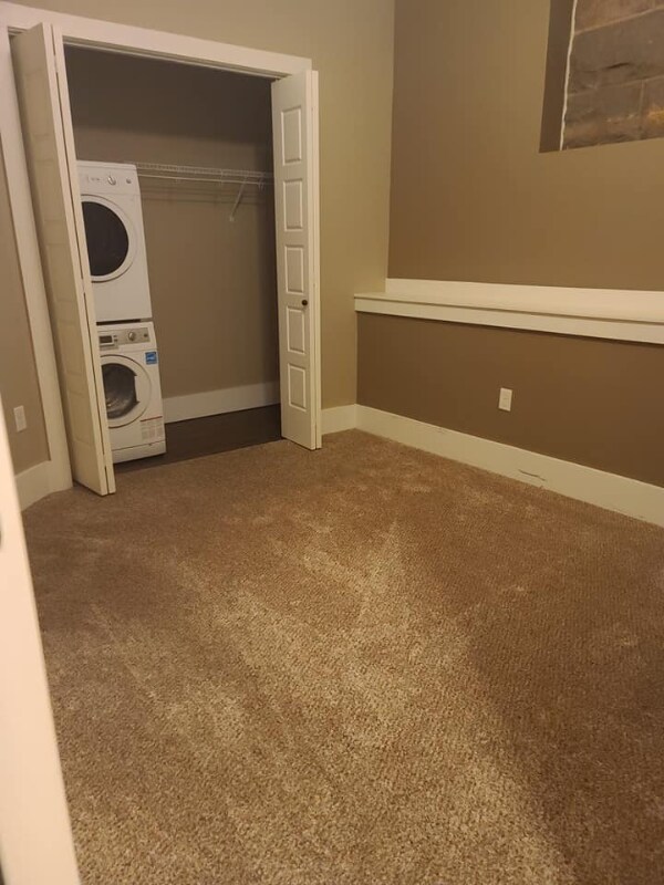 Building Photo - 2212 E 12th St