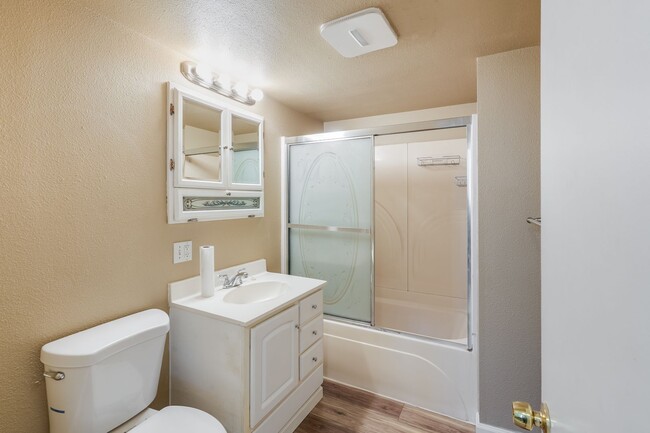 Building Photo - Beautiful 3 Bed, 1.5 Bath Rental Home in G...