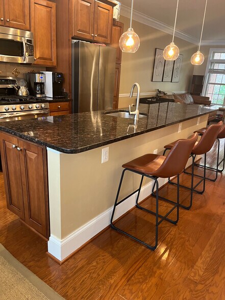 Open kitchen and living room - 451 N George Mason Dr