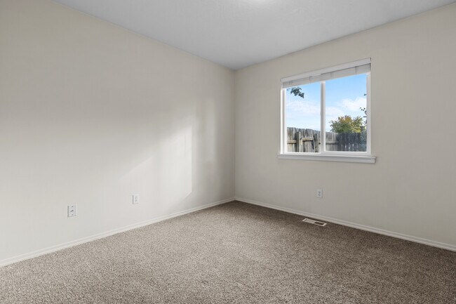Building Photo - 1443 W Balboa St