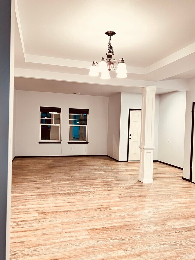 Building Photo - 5815 148th Pl NE