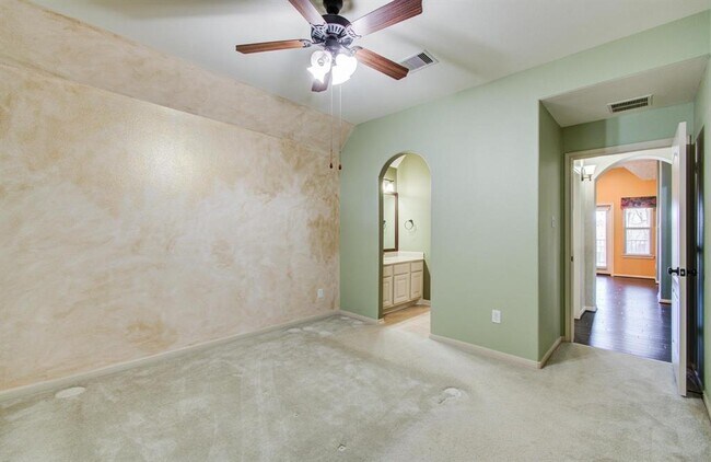 Building Photo - 4203 Scenic Valley Ln