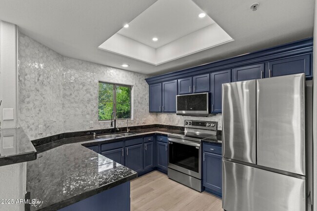 Building Photo - 11680 E Sahuaro Dr