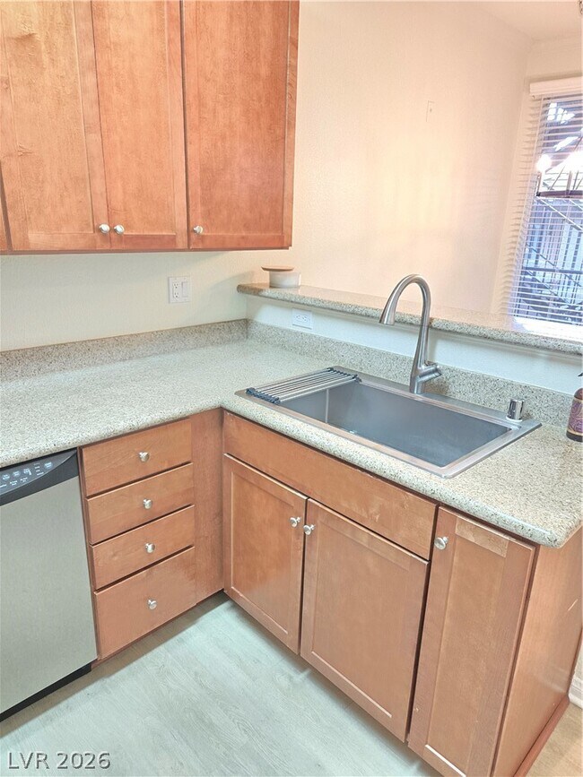 Building Photo - 4400 S Jones Blvd