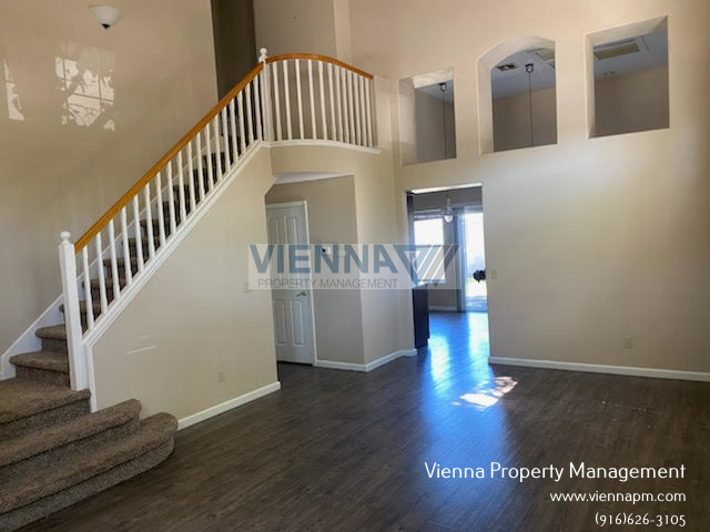 Building Photo - 4900 Brittany Ct