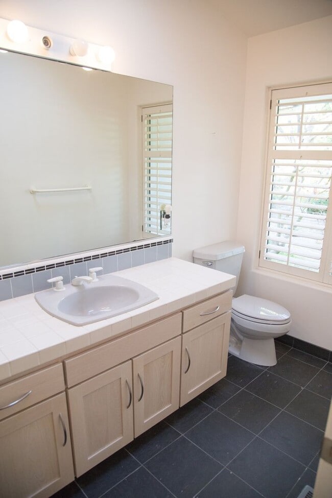 Building Photo - Well-Appointed Home in Desirable Mountain View School District