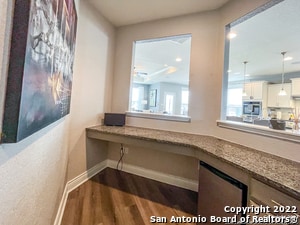 Building Photo - 7427 Valle Msn