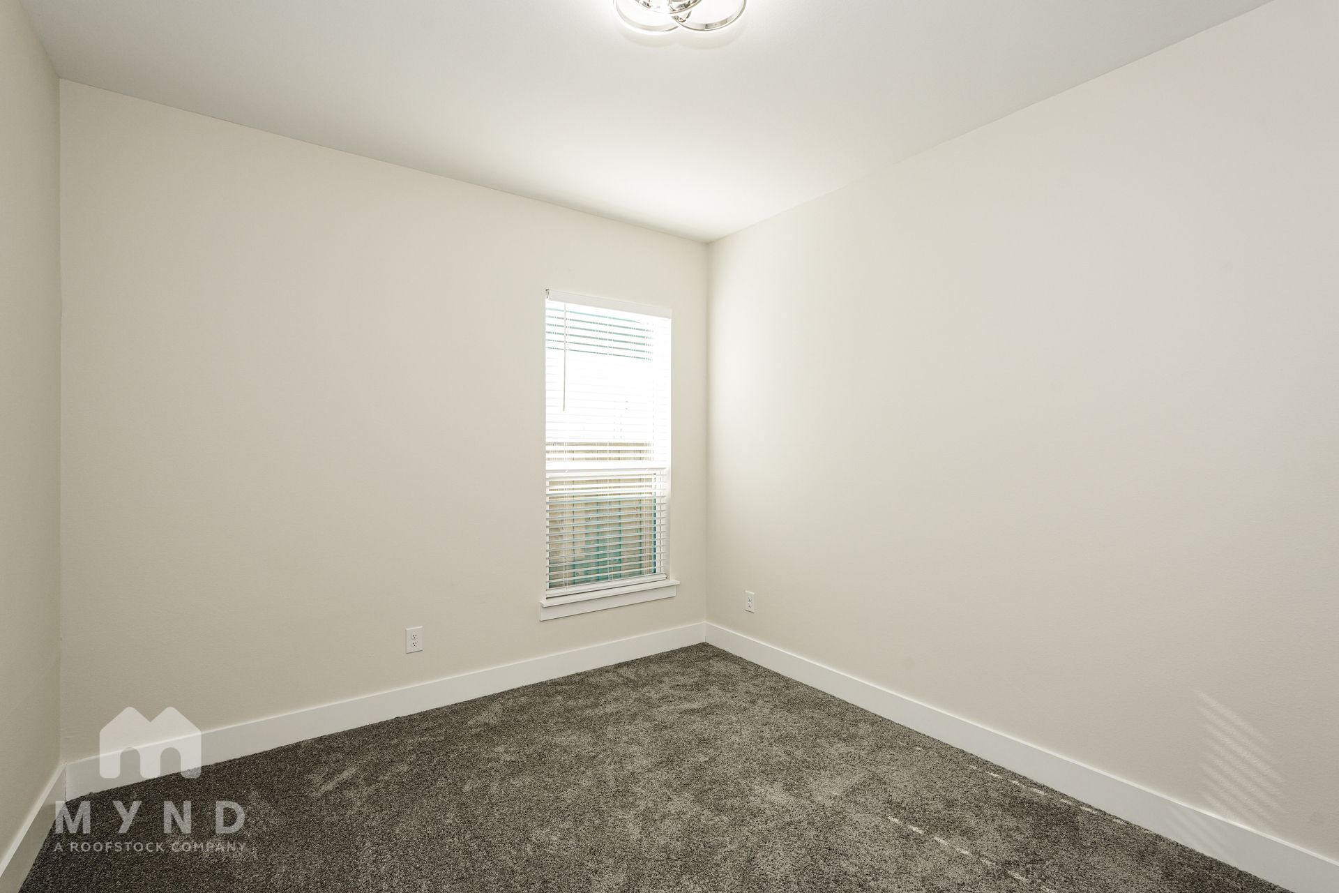 Building Photo - 1712 Kraft St