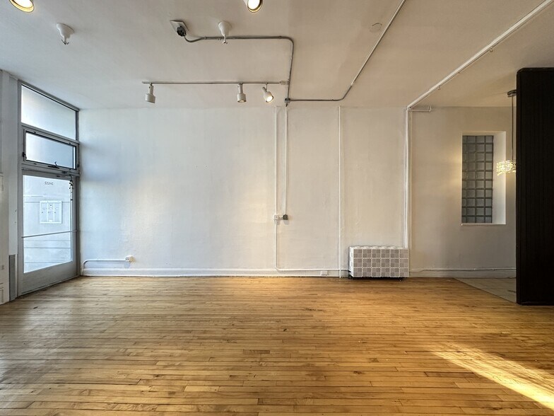 Building Photo - 3422 N Lincoln Ave