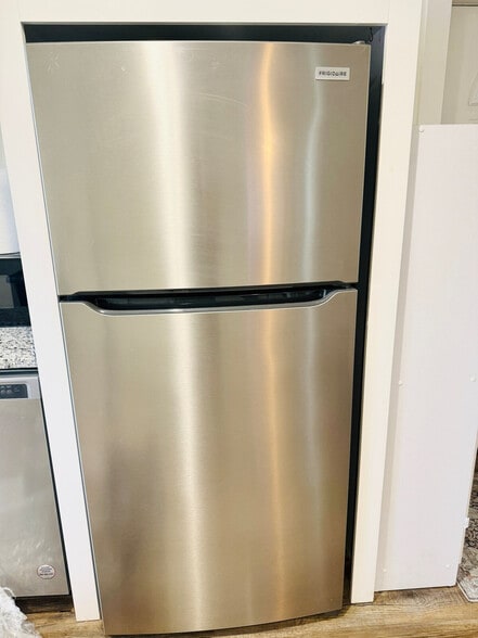 Building Photo - 403 Cedar Lane Rd