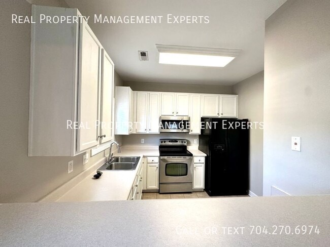 Building Photo - 12347 Walden Lea Dr