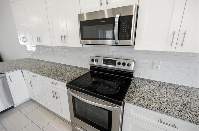 Building Photo - MATANZAS WOODS