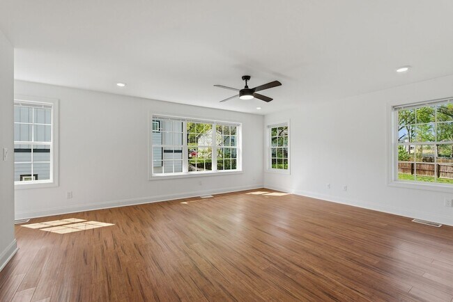 Building Photo - 203 Oceola Ave