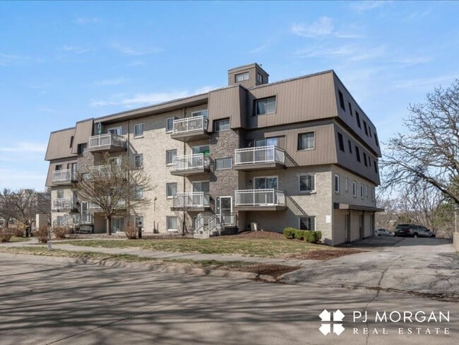 Interior Photo - Mill Pointe