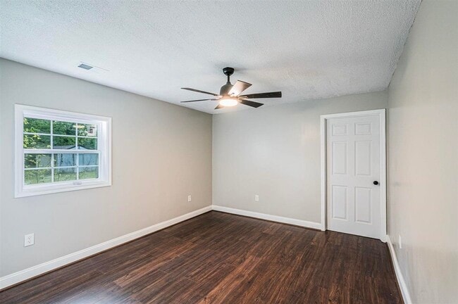 Building Photo - 204 Wilson Ave