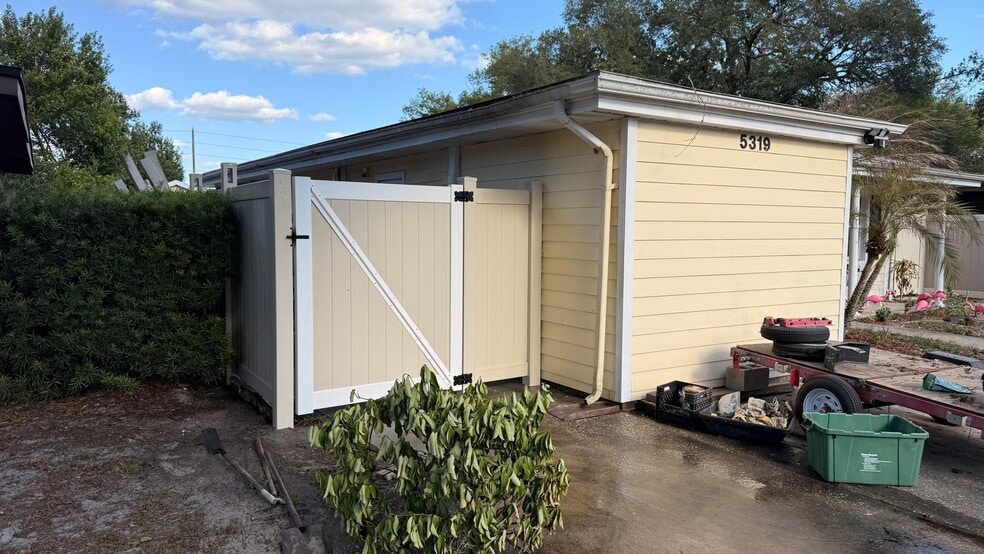 Building Photo - 5319 N Orange Ave