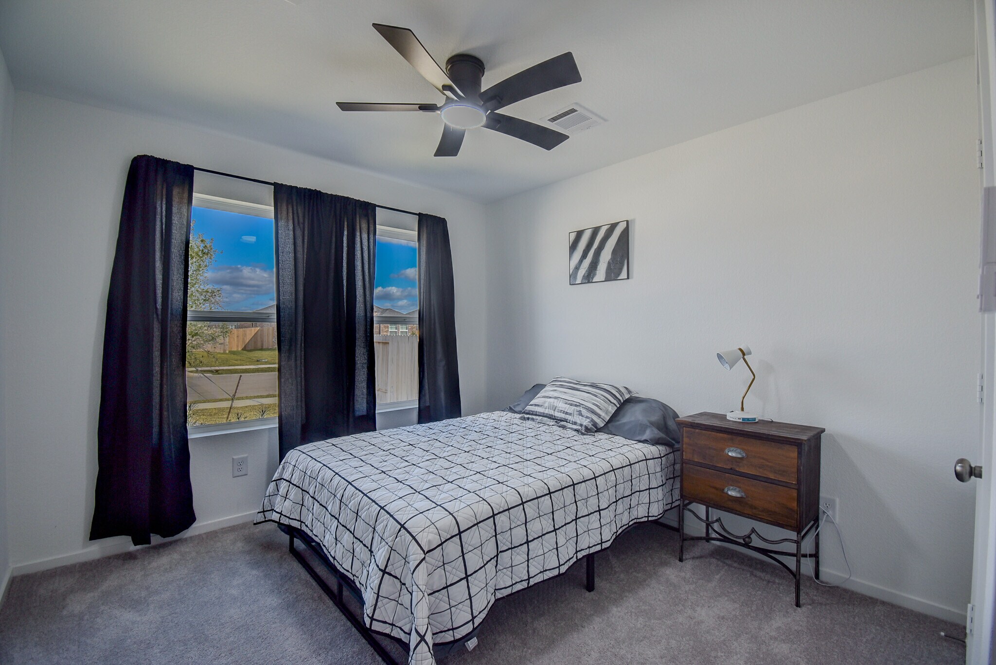 full size bed - 410 Emma St