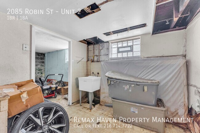 Building Photo - 2085 Robin St