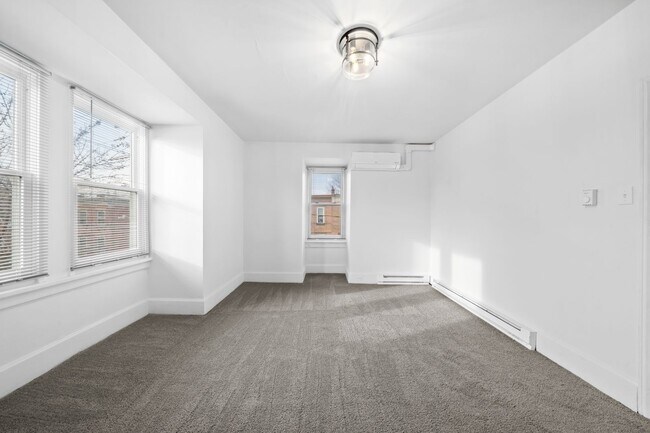 Building Photo - 1531 Green St