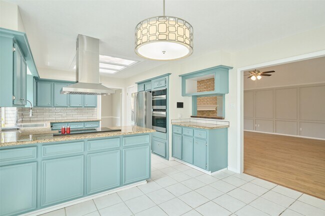 Building Photo - 15854 Knolls Lodge Dr