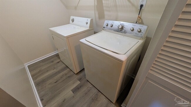 Building Photo - 6288 Hamilton Bridge Rd