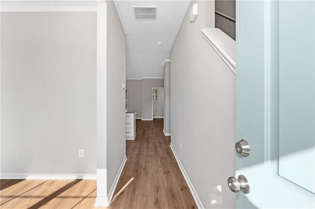 Building Photo - 2840 Laurel Ridge Cir
