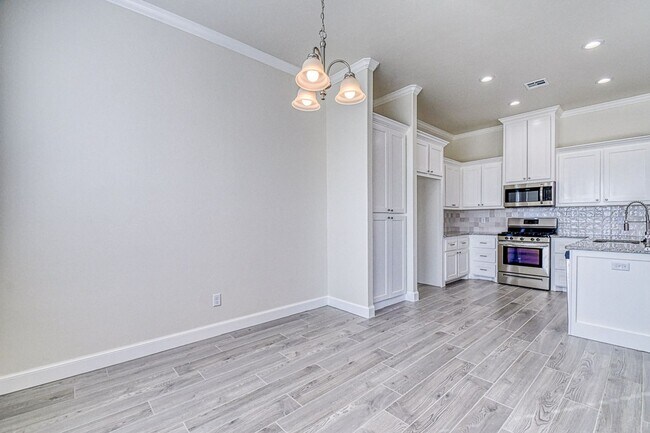 Building Photo - 3112 Pebble Pond Dr