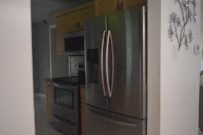 Building Photo - 896 SW 64th Terrace