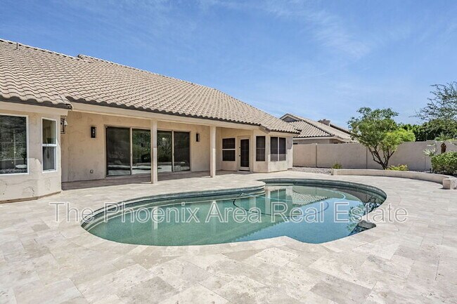 Building Photo - 1531 E Silverwood Dr