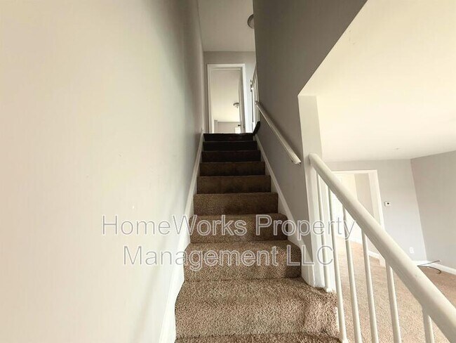 Building Photo - 3744 Elmley Ave