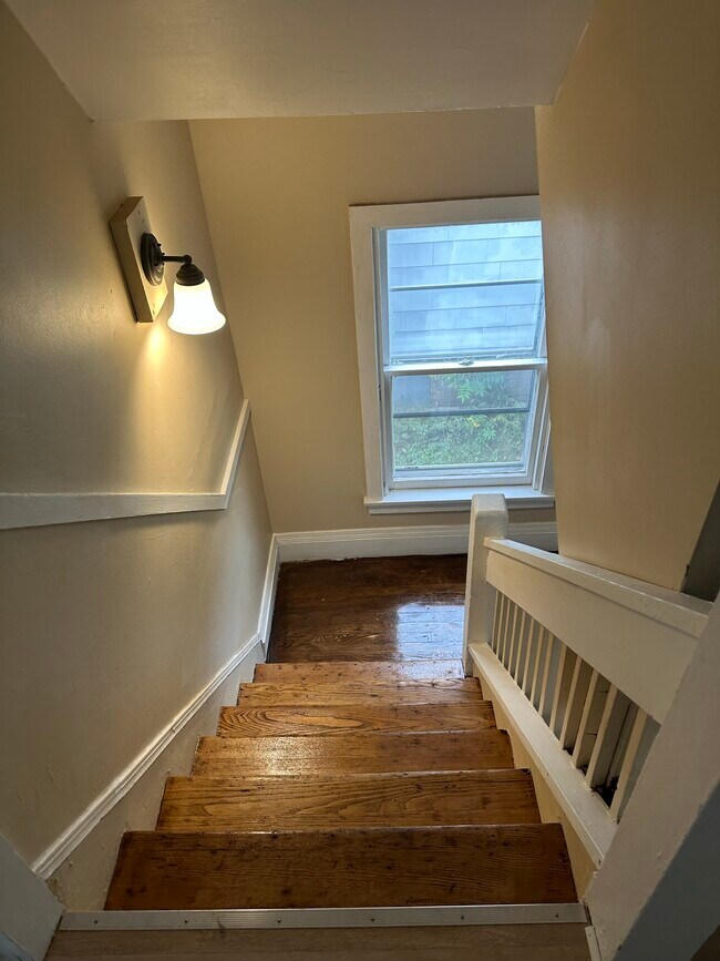 Building Photo - 297 Cedarwood Ter